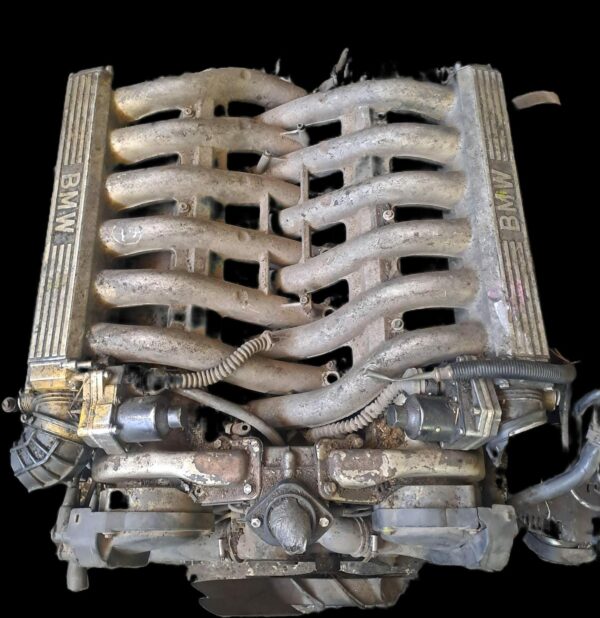 750I V12 ENGINE