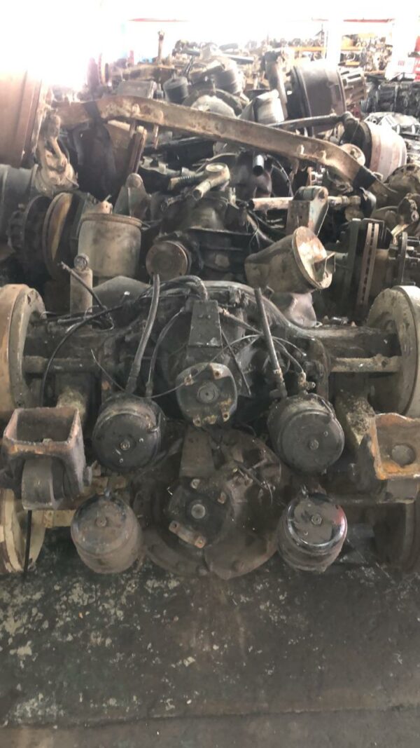 VARIOUS DIFFS MAN,MERCEDES,SCANIA,ISUZU ETC