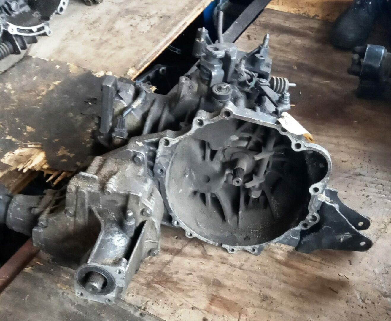 HYUNDAI/KIA 2.0 D4EA 4X4 GEARBOX FOR SALE (M)